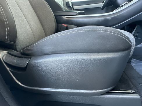 Used 2023 Hyundai Palisade SE image 24