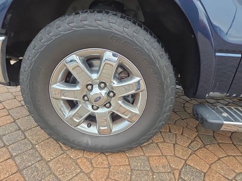 Used 2014 Ford F150 Lariat w/ Lariat Chrome Package image 9