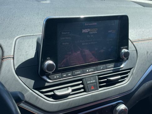 Used 2020 Nissan Altima 2.5 SR w/ Premium Package image 10