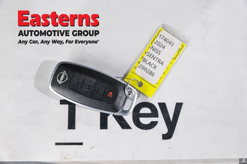 Used 2024 Nissan Sentra SV FWD image 25