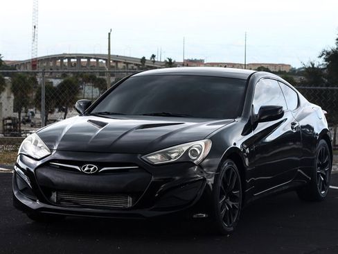 Used 2013 Hyundai Genesis 2.0T image 1