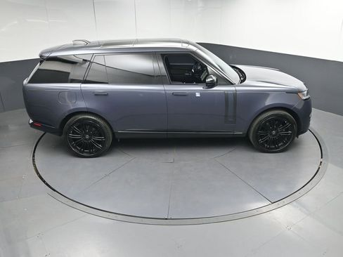 Used 2024 Land Rover Range Rover Long Wheelbase SE image 36