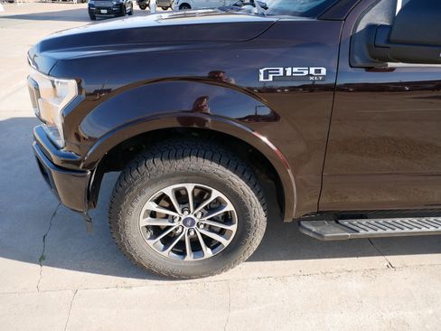 Used 2019 Ford F150 XLT w/ Equipment Group 302A Luxury image 4