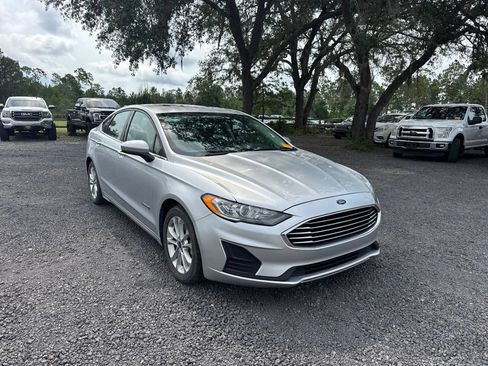 Used 2019 Ford Fusion SE FWD image 7