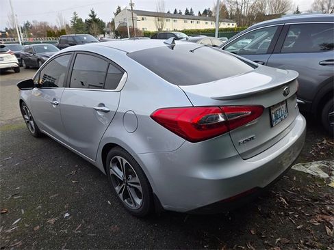 Used 2015 Kia Forte EX w/ Premium Package image 4