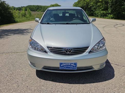Used 2006 Toyota Camry LE FWD image 9
