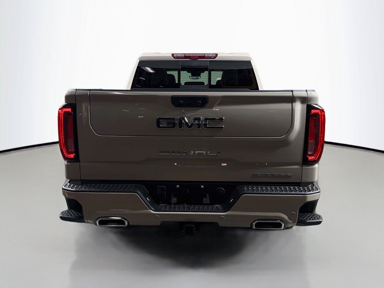 Used 2026 GMC Sierra 1500 Denali Ultimate AWD/4WD image 6
