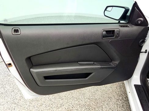 Used 2014 Ford Mustang GT image 10