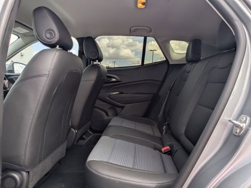Certified 2025 Chevrolet Trax LT image 15