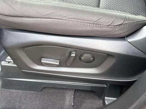 Certified 2023 Ford Explorer XLT image 20