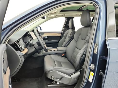 Used 2025 Volvo XC90 B6 Plus AWD/4WD image 21