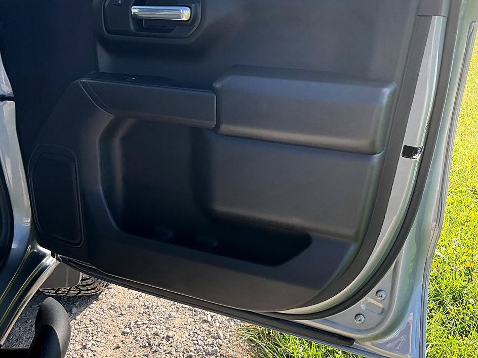 Used 2025 Chevrolet Silverado 1500 Custom Trail Boss w/ LPO, Dark Essentials Package AWD/4WD image 34