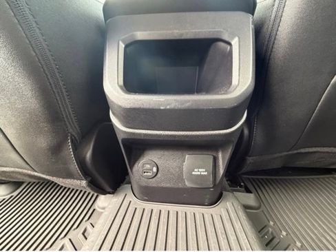 Used 2025 Ford Ranger Lariat w/ Black Appearance Package RWD image 26