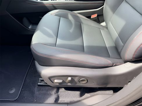 New 2026 Chevrolet Traverse Z71 w/ Driver Confidence Package image 13