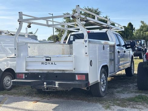 Used 2022 Ford F250 XL w/ STX Appearance Package RWD image 4