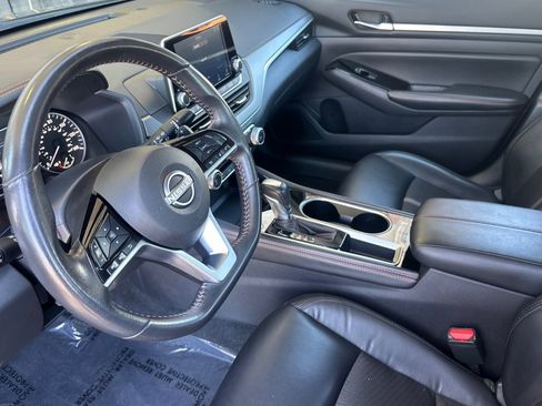 Certified 2024 Nissan Altima 2.5 SR FWD image 10