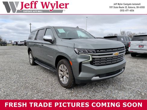 Used 2023 Chevrolet Suburban Premier image 1