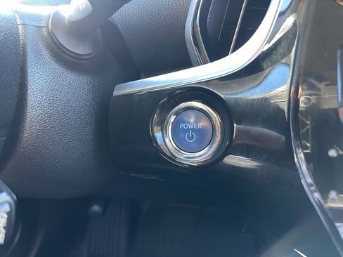 Used 2018 Toyota Prius Four image 23