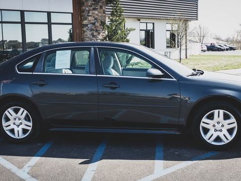 Used 2014 Chevrolet Impala LT w/ LT Sunroof Package image 10