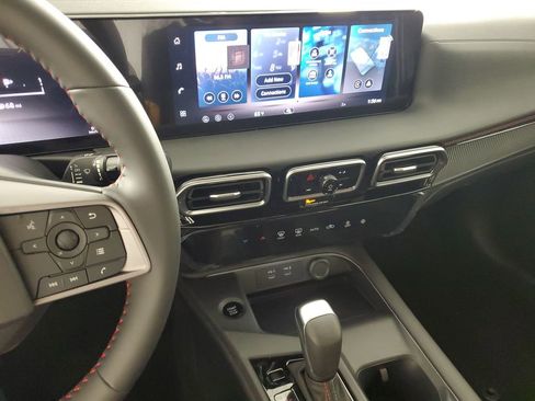 New 2026 Nissan Sentra SR w/ Floor Mat Package image 16