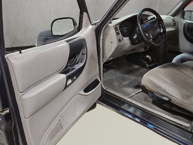Used 2000 Ford Ranger XL AWD/4WD image 10