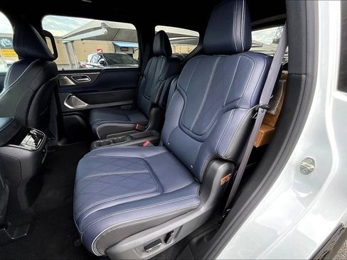 New 2026 INFINITI QX80 SPORT image 14