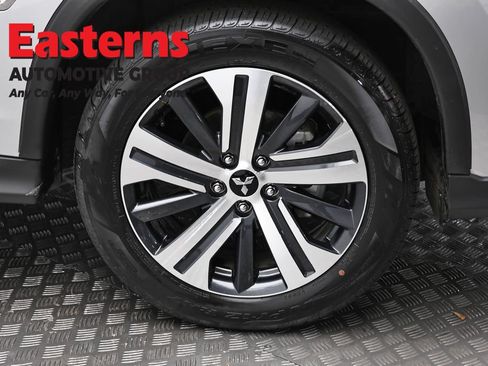 Used 2025 Mitsubishi Outlander Sport SE AWD/4WD image 31