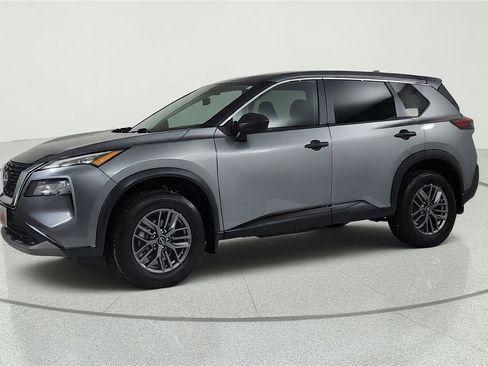 Used 2023 Nissan Rogue S AWD/4WD image 3