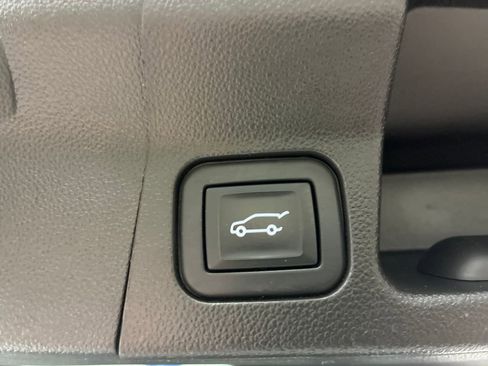 Used 2023 GMC Acadia AT4 w/ Technology Package image 29