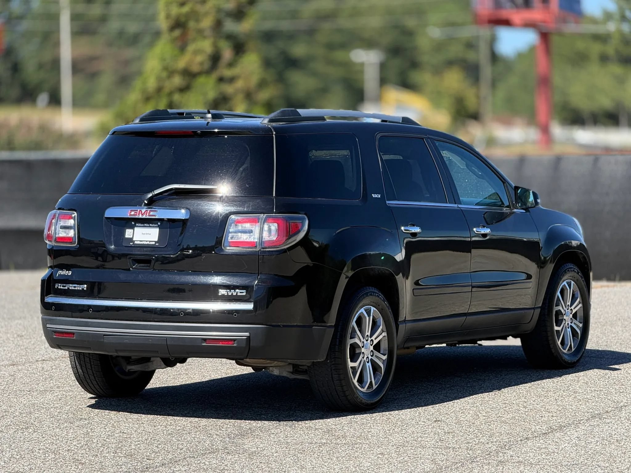 Used 2016 GMC Acadia SLT w/ Open Road Package AWD/4WD image 9