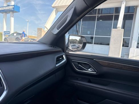 Used 2024 Chevrolet Tahoe Premier RWD image 28