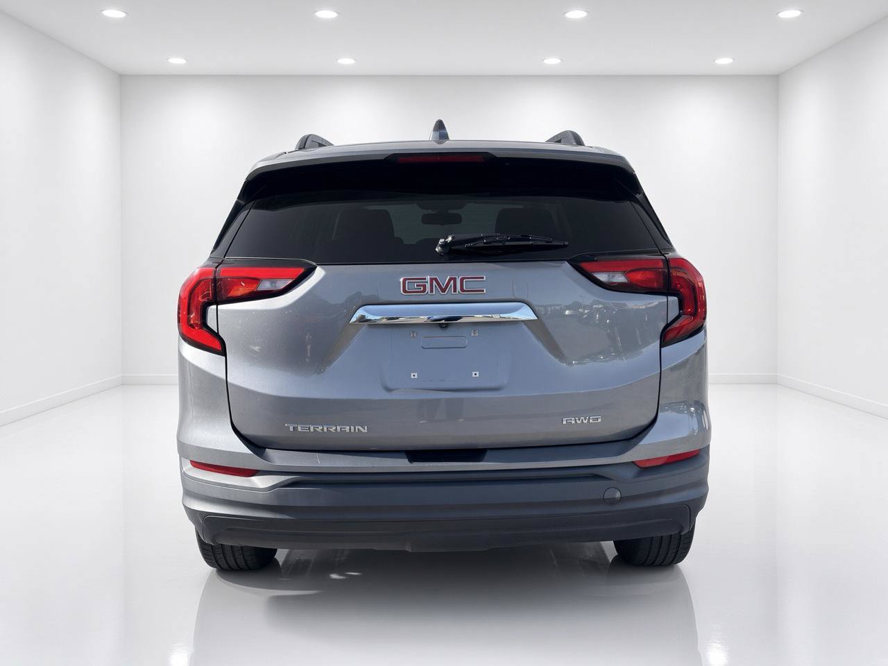 Used 2021 GMC Terrain SLE w/ Driver Convenience Package AWD/4WD image 3