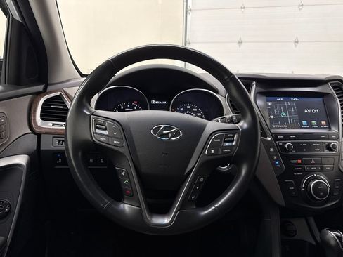 Used 2019 Hyundai Santa Fe XL AWD/4WD image 16