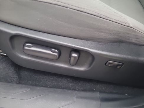 Used 2020 Toyota Tacoma SR5 RWD image 21