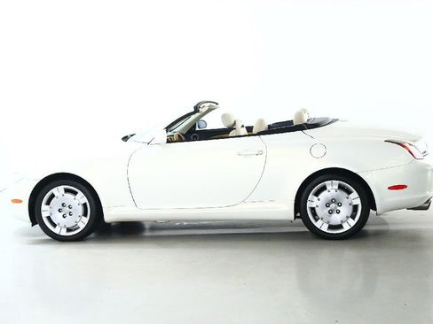 Used 2003 Lexus SC 430 Convertible image 4