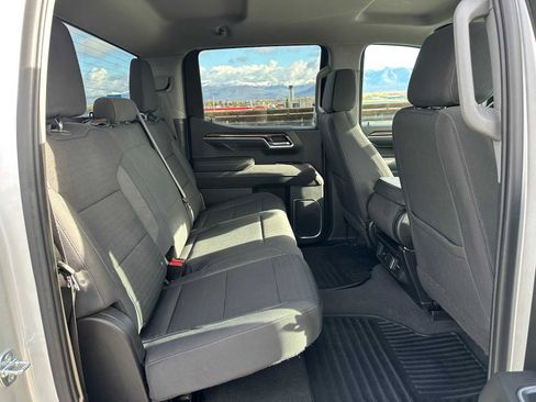 Used 2022 Chevrolet Silverado 1500 RST image 12