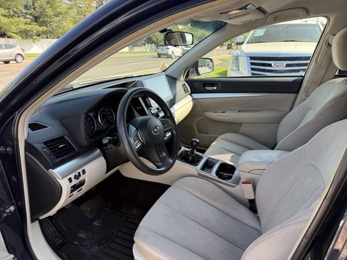 Used 2013 Subaru Outback 2.5i AWD/4WD image 17