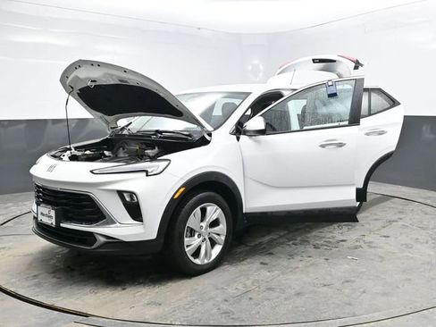 Used 2025 Buick Encore GX Preferred image 44