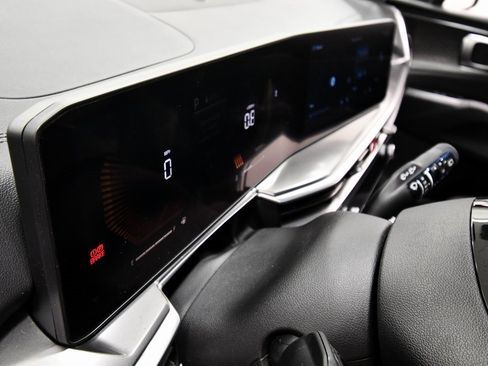 Certified 2025 Kia Sorento S w/ Panoramic Sunroof Package image 23