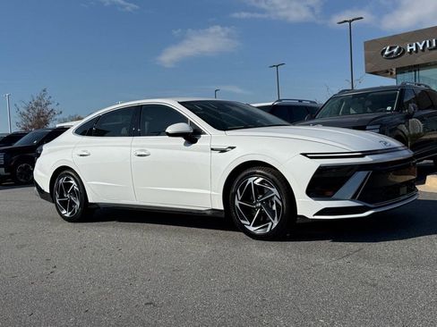 New 2026 Hyundai Sonata SEL image 1