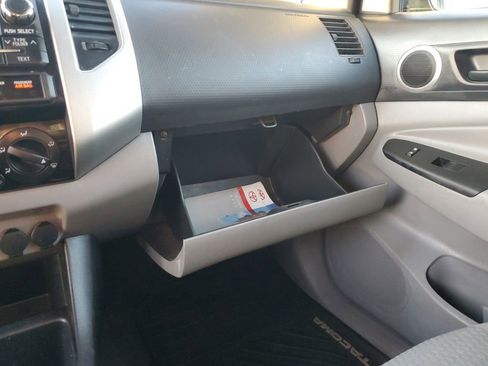 Used 2012 Toyota Tacoma 4x4 Access Cab image 22