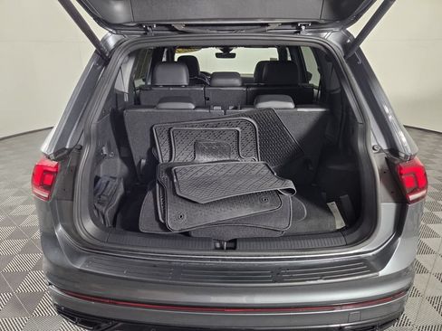 Used 2024 Volkswagen Tiguan SE R-Line FWD image 29