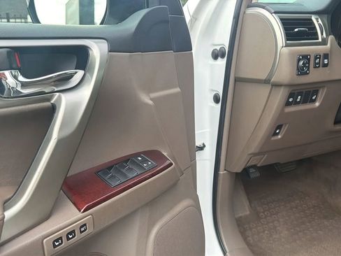 Used 2015 Lexus GX 460 Luxury AWD/4WD image 19