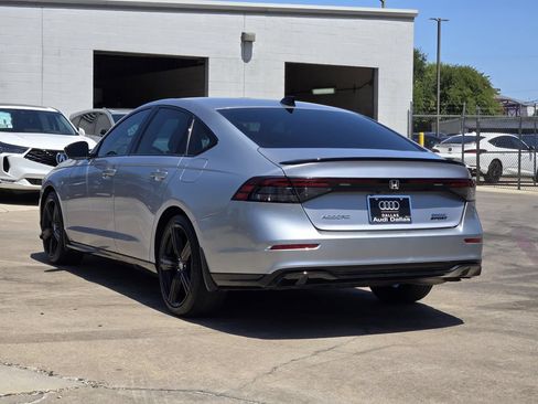 Used 2023 Honda Accord Sport image 11