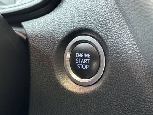 Certified 2022 Toyota Corolla SE w/ SE Premium Package FWD image 28