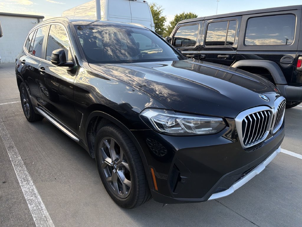 Used 2022 BMW X3 xDrive30i AWD/4WD image 2