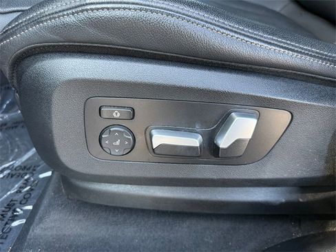 Used 2022 BMW X7 xDrive40i w/ M Sport Package image 12