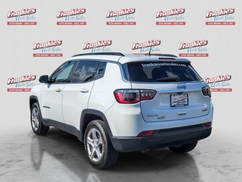 Used 2023 Jeep Compass Latitude AWD/4WD image 3