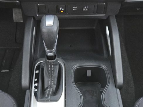 Used 2022 Nissan Frontier SV w/ Technology Package image 15