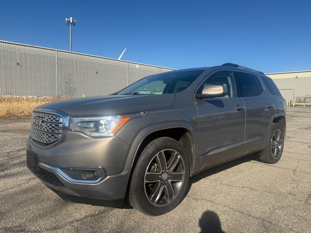 Used 2019 GMC Acadia Denali w/ LPO, Floor Liner Package AWD/4WD image 7
